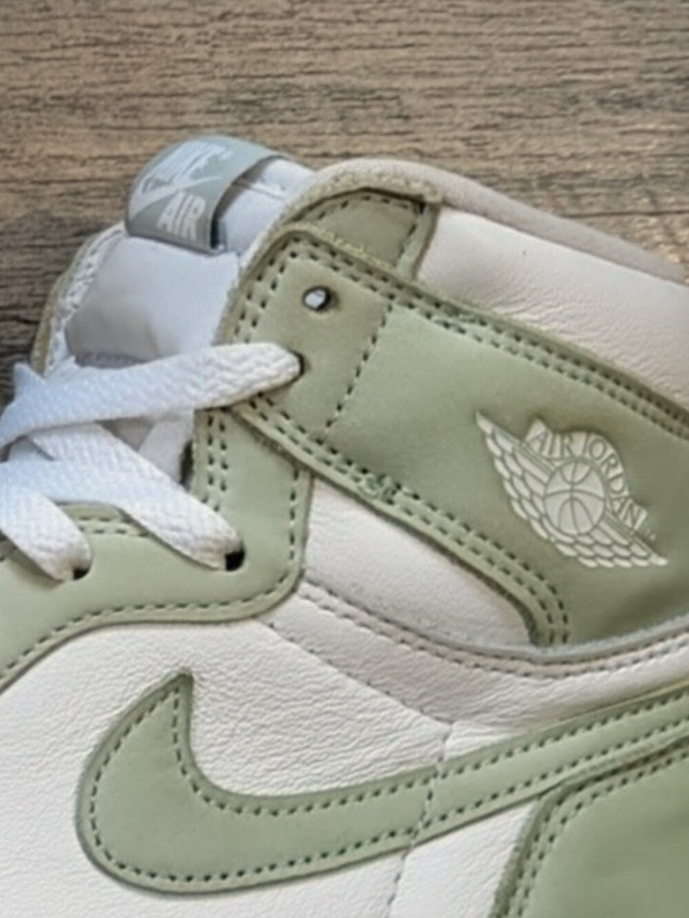 Nike Air Jordan 1 Women’s High-Top Sneakers White and Sage - Picture 6 of 6